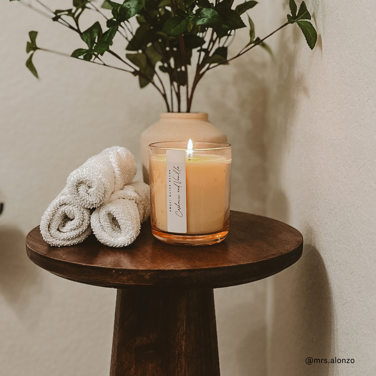 Cashmere and Vanilla 12 oz Candle
